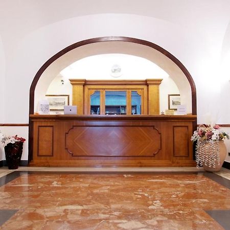 Hotel Cesare 14 Neapol Zewnętrze zdjęcie