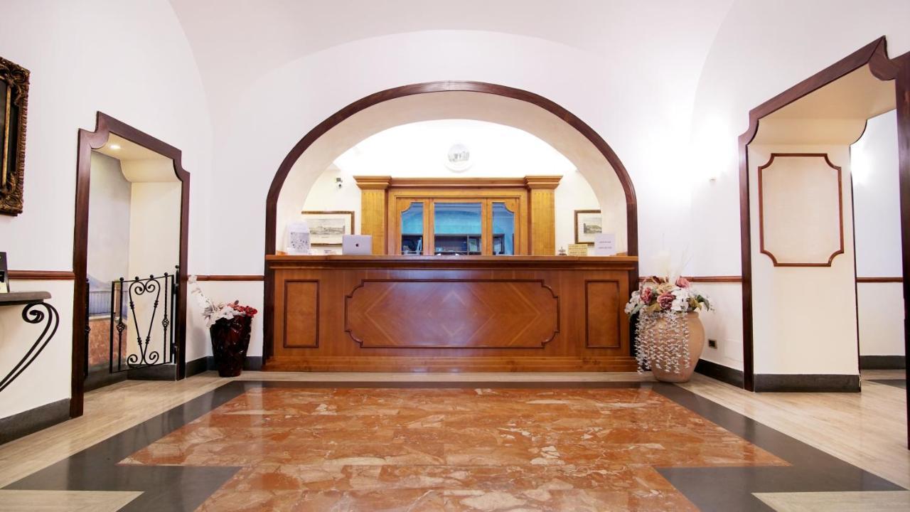 Hotel Cesare 14 Neapol Zewnętrze zdjęcie