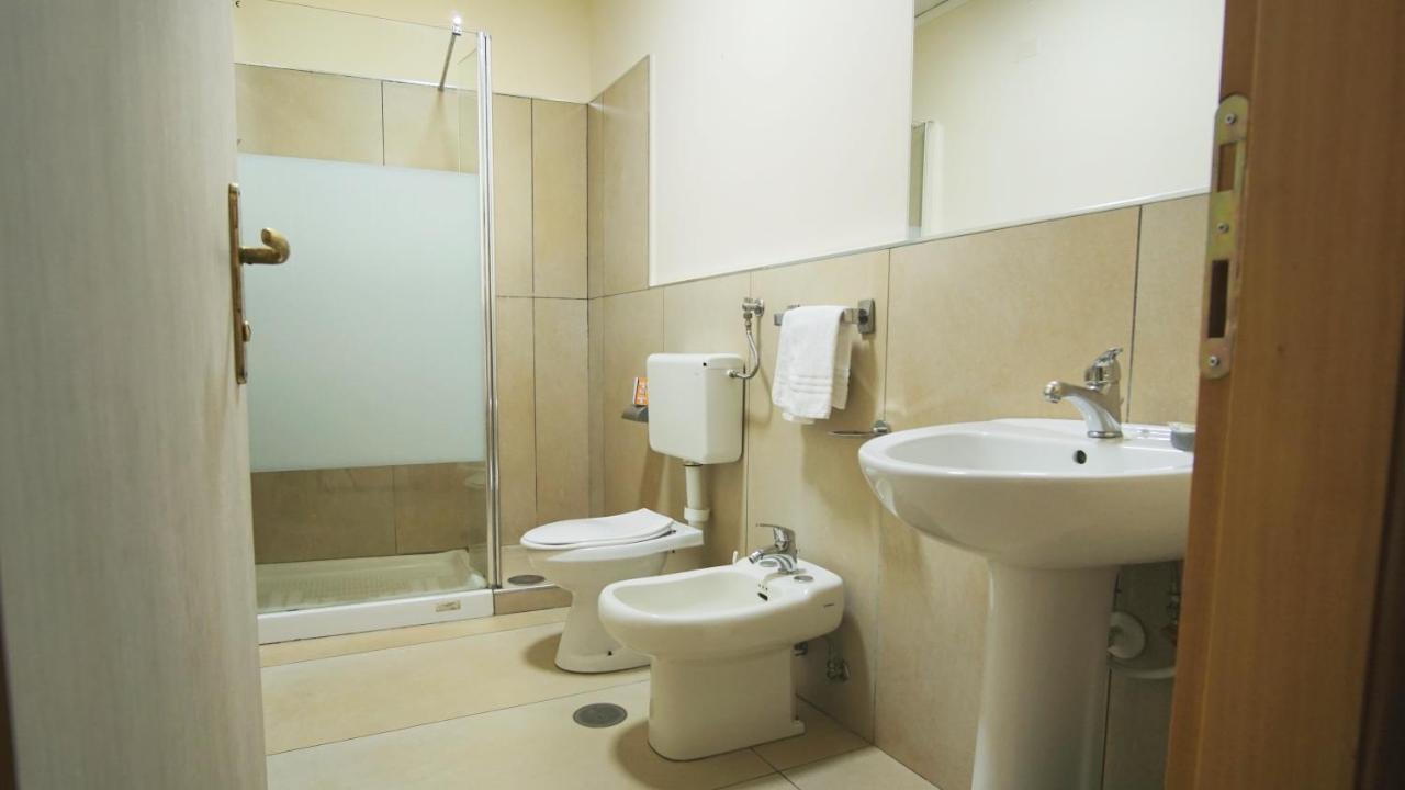 Hotel Cesare 14 Neapol Zewnętrze zdjęcie